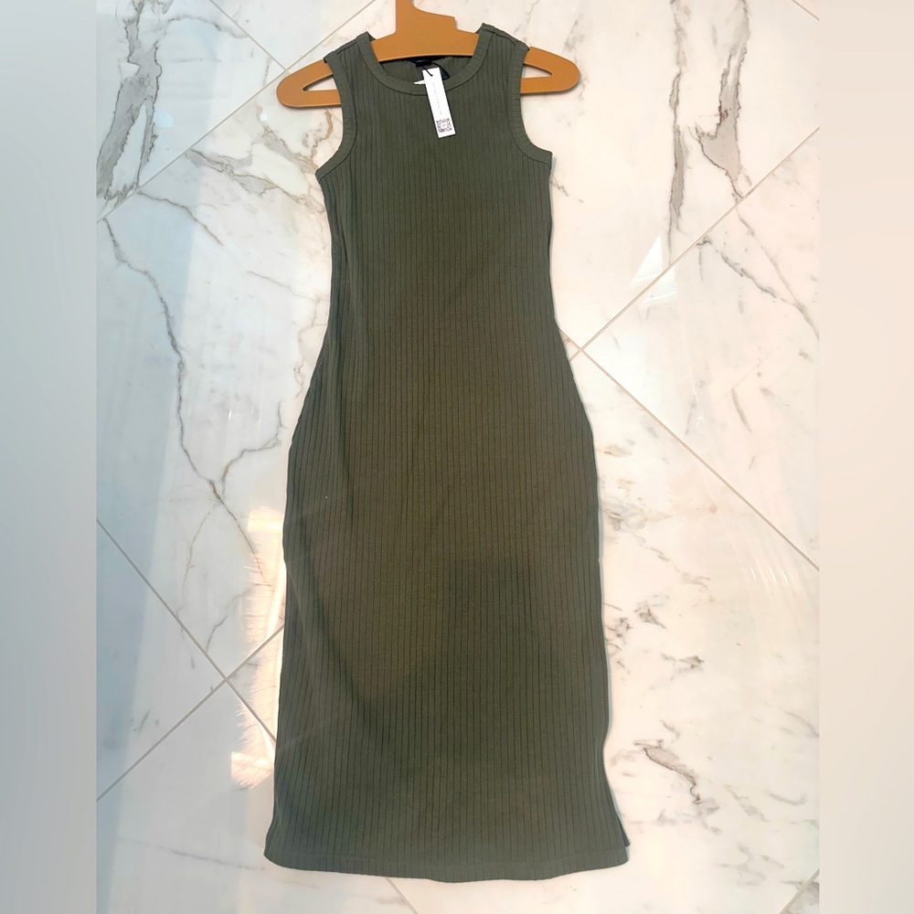 Sanctuary column rib midi dress. Size small. Khaki green